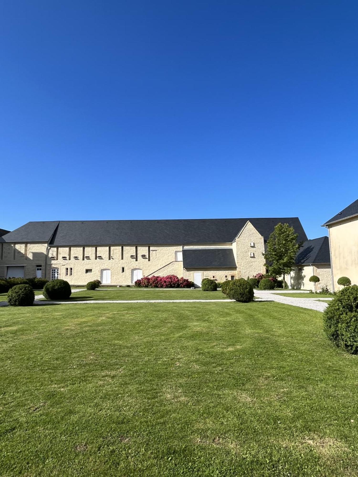 Domaine Du Grand Caugy Hotel Saint-Vigor-le-Grand Exterior photo